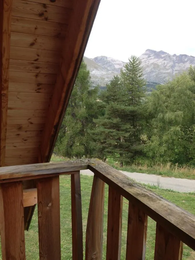 Petit Chalet 5 Pers Piscine Sauna 2 Chambres Le Devoluy
