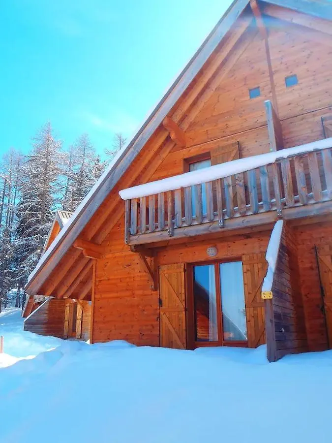 Petit Chalet 5 Pers Piscine Sauna 2 Chambres Le Devoluy